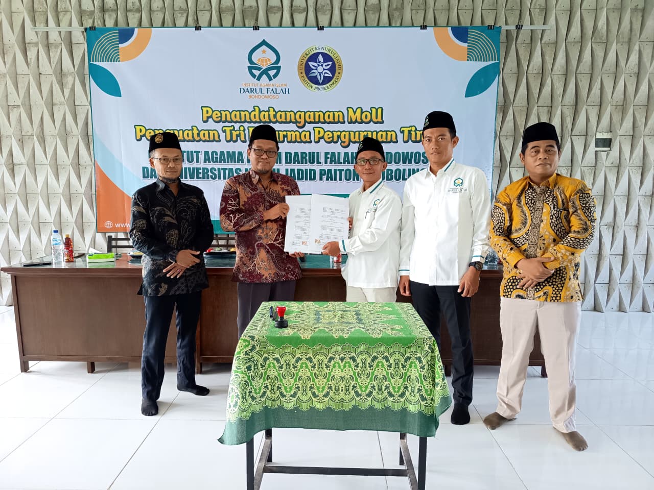 IAI Darul Falah Bondowoso (INDAFA) dan Universitas Nurul Jadid (UNUJA) Perkuat Tridarma Perguruan Tinggi melalui Penandatanganan MoU
