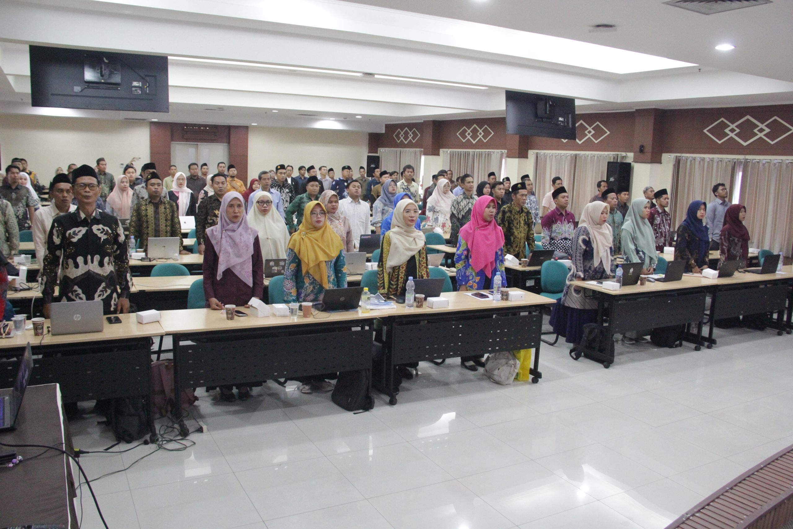 Dosen Indafa Bondowoso Ikuti Penguatan Kurikulum Prodi Berbasis OBE PTKIS Kopertais Wilayah IV Jawa Timur